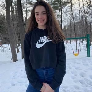 Meet your Posher, Émy